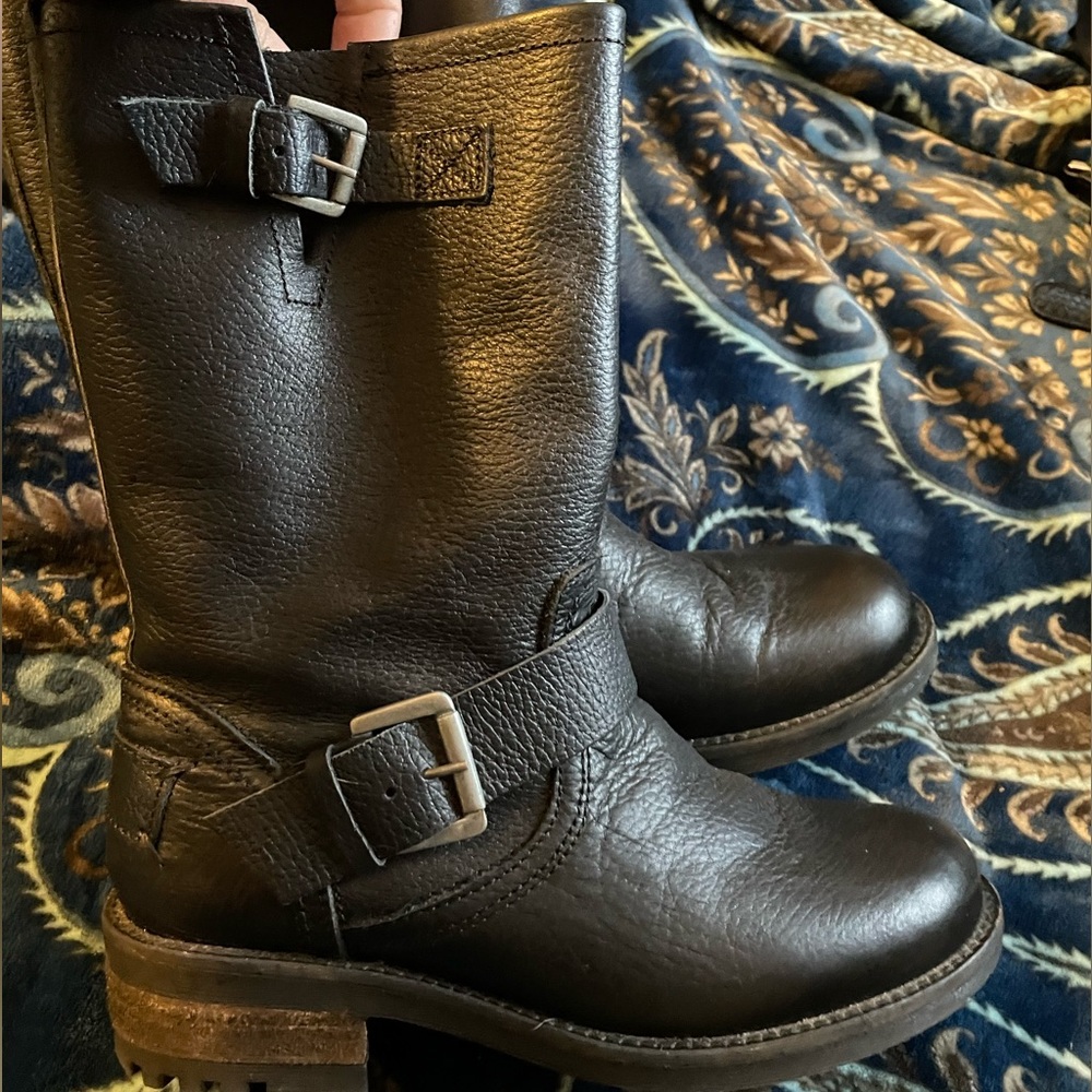 Bullboxer black women boots size 9